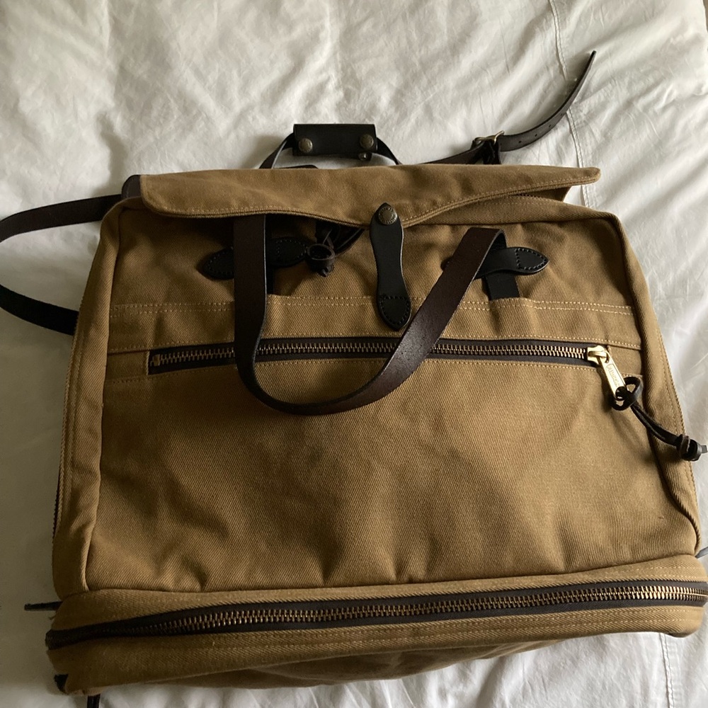 Filson Outfitter Bag